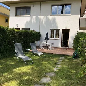 https://casa-dado.it-tuscanyhotel.com